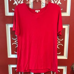 Women’s Solid Red Stretchy Tunic Tee. Size L